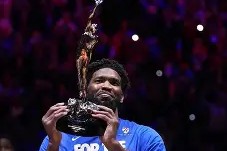 易游体育赛事中心-澳洲球员大放异彩，获得MVP奖杯