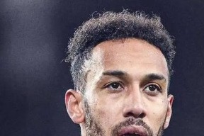 易游体育官网-巴萨劲旅力挽狂澜蜕变重现辉煌