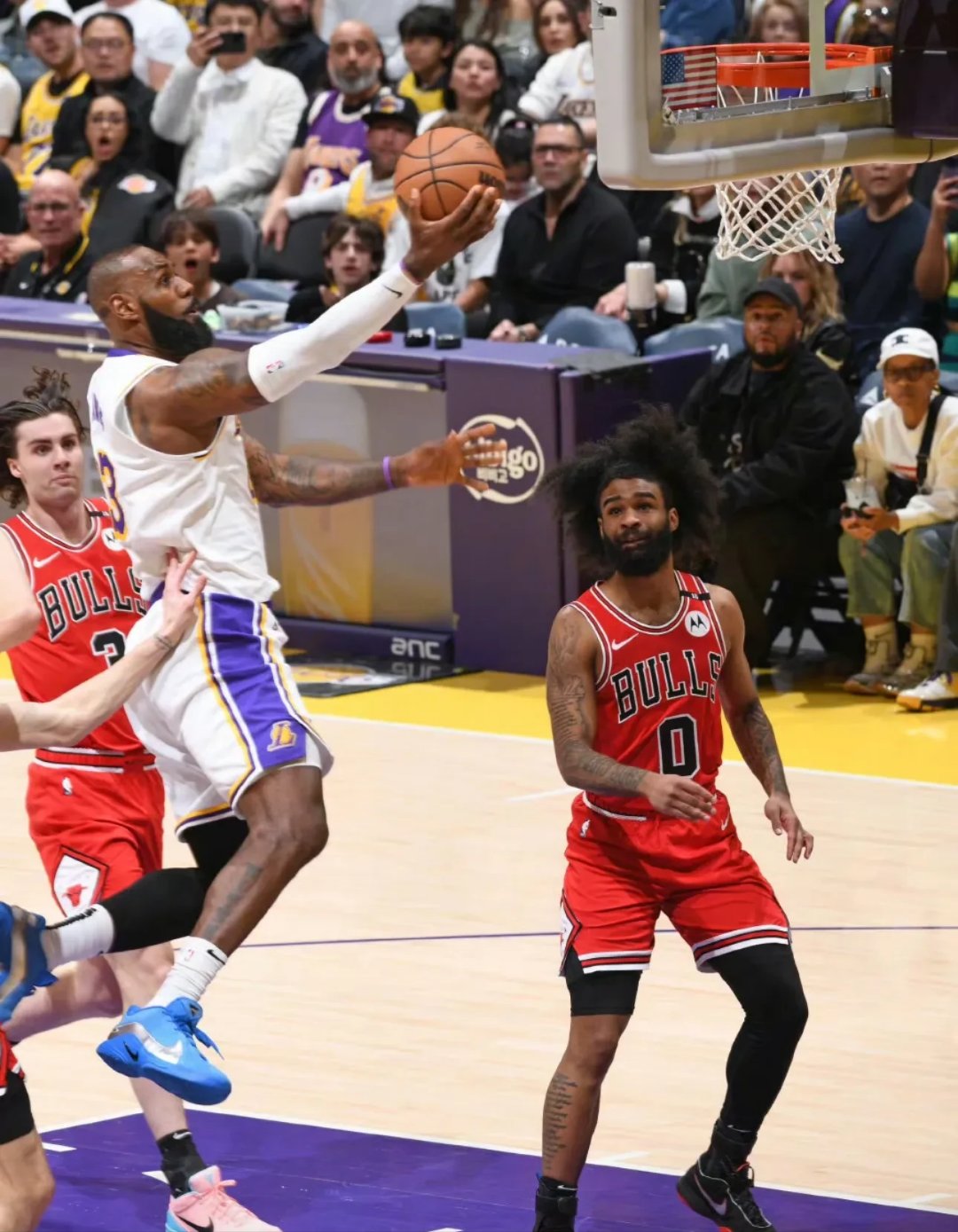 包含小牛队球员波尔津吉斯表示将全力以赴，赢得明天对阵湖人队的比赛的词条